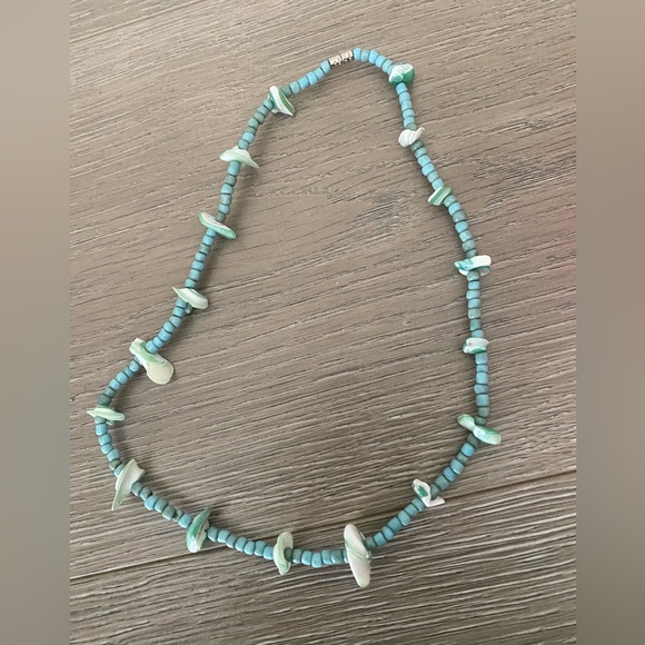 Turquoise beaded necklace - Picture 3 of 4